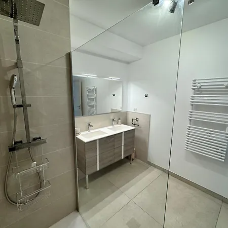 225, Coral A La De La Conque Daire