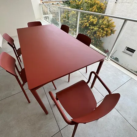 225, Coral A La De La Conque * Agde