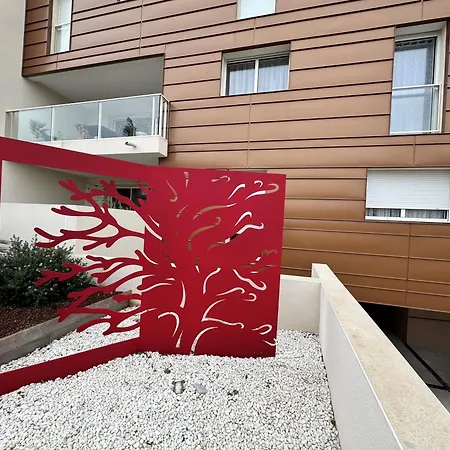 Daire 225, Coral A La De La Conque