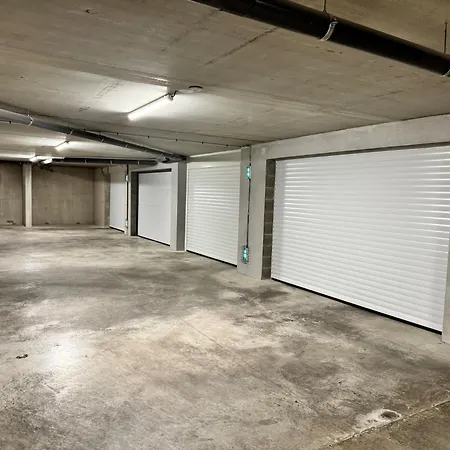 225, Coral A La De La Conque Agde