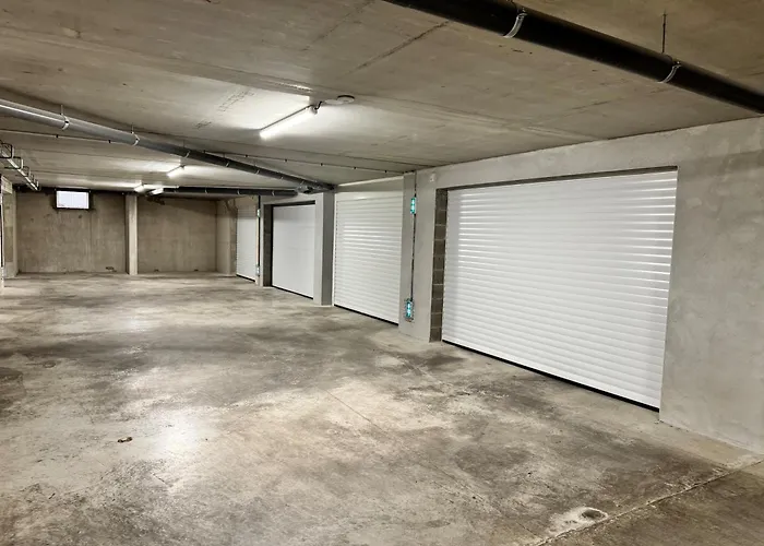 225, Coral A La De La Conque Agde